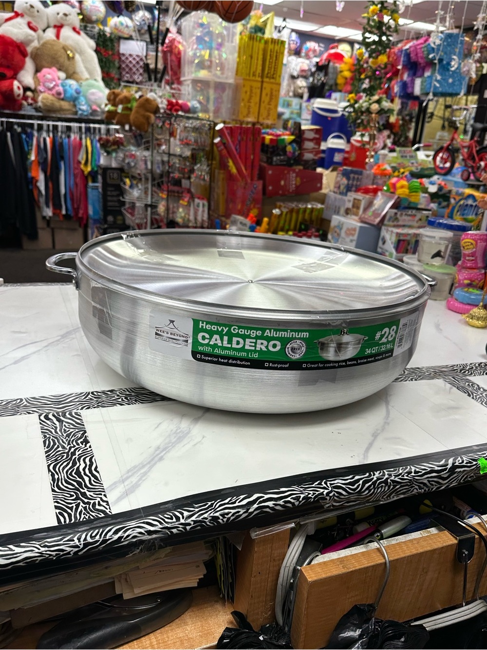 Caldero Heavy-Gauge Aluminum Cookware with Lid - Silver